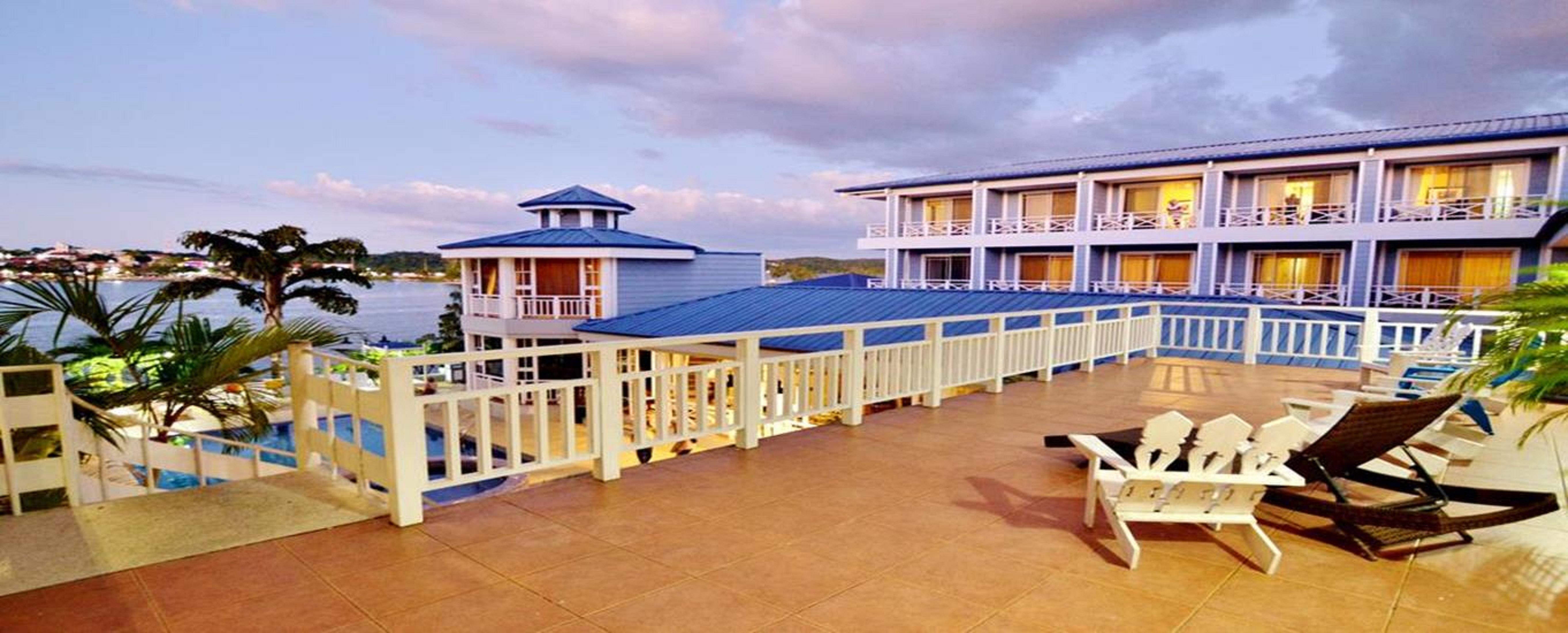 Hotel Casona Del Lago Flores Exterior photo